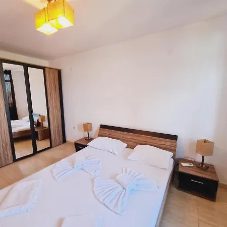 Etara 4 Complex מלון דירות סבטי ולאס