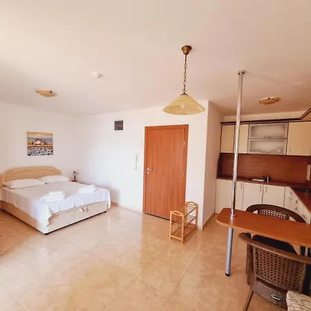 Etara 4 Complex アパートホテル